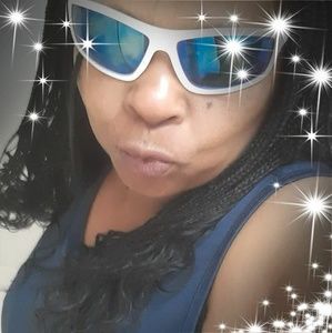 Meet your Posher, Teresa